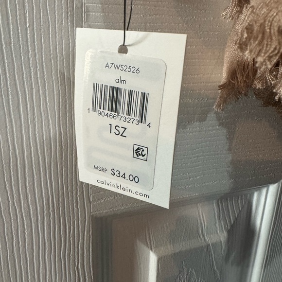 Calvin Klein Scarf with Tags - Picture 2 of 2